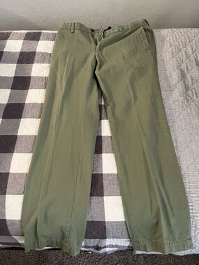 Banana Republic Men's Olive Chino Pants like new
